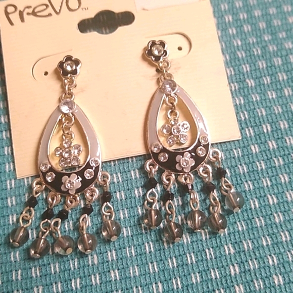 😻 3 For $15 Black Floral Theme Bead Drop Dangles - Picture 2 of 3